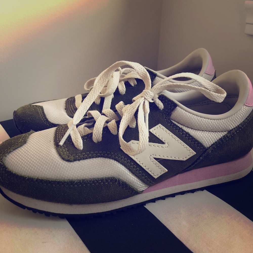 Women’s New Balance sneakers